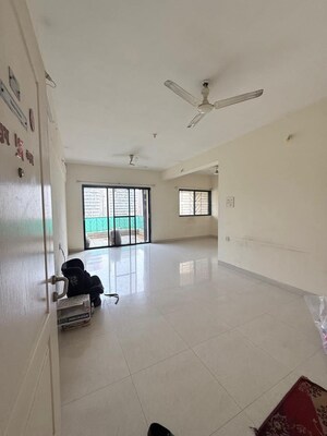 Room in 2 BHK Apartment at Magarpatta City Roystonea, Hadapsar – for Sale