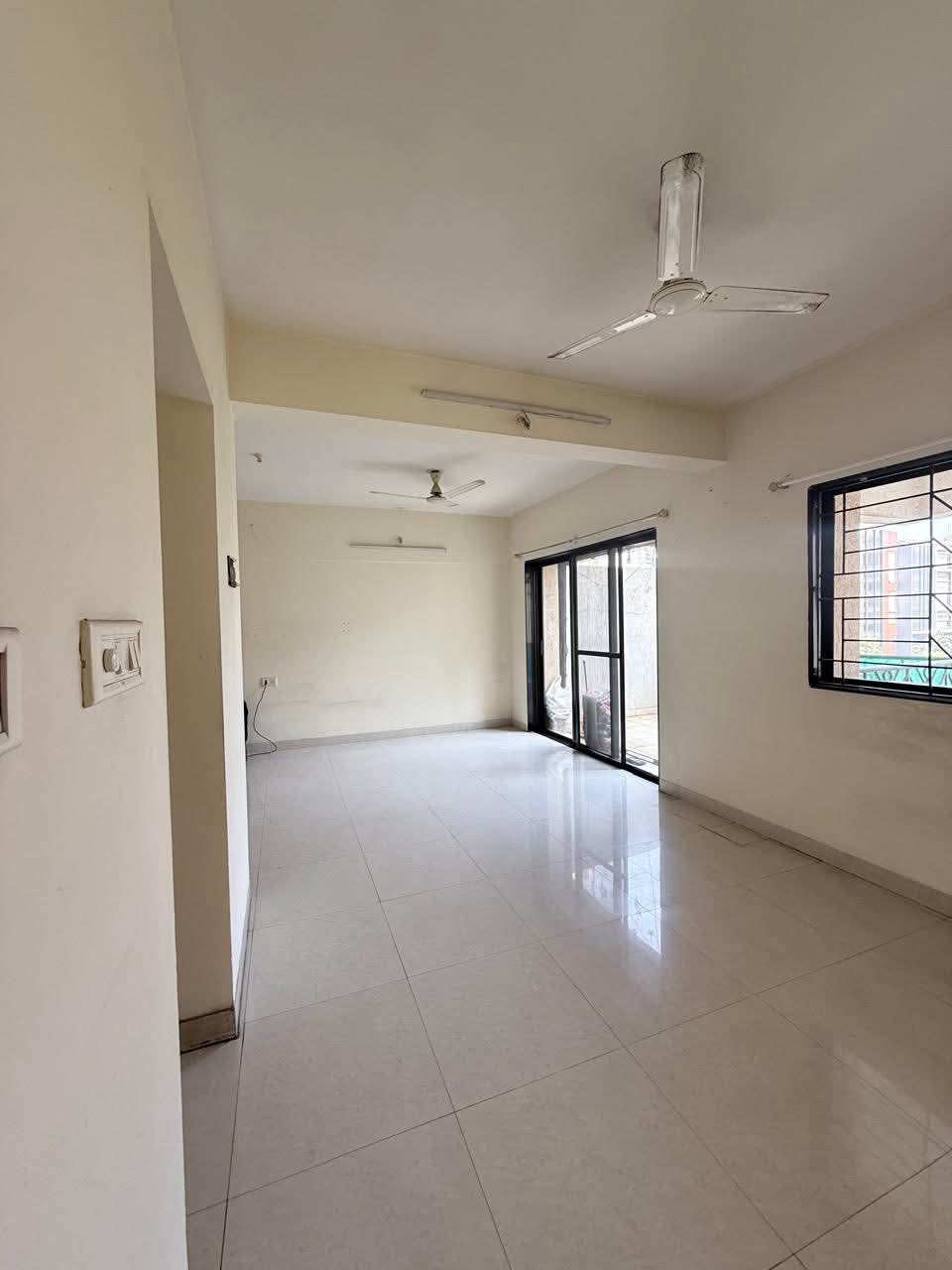 2 BHK + Pooja Room Apartment For Sale in Magarpatta City Roystonea