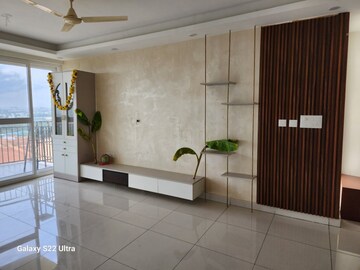 Room in 3 BHK Apartment at Ardente Pine Grove, Hosa Road – for Rent
