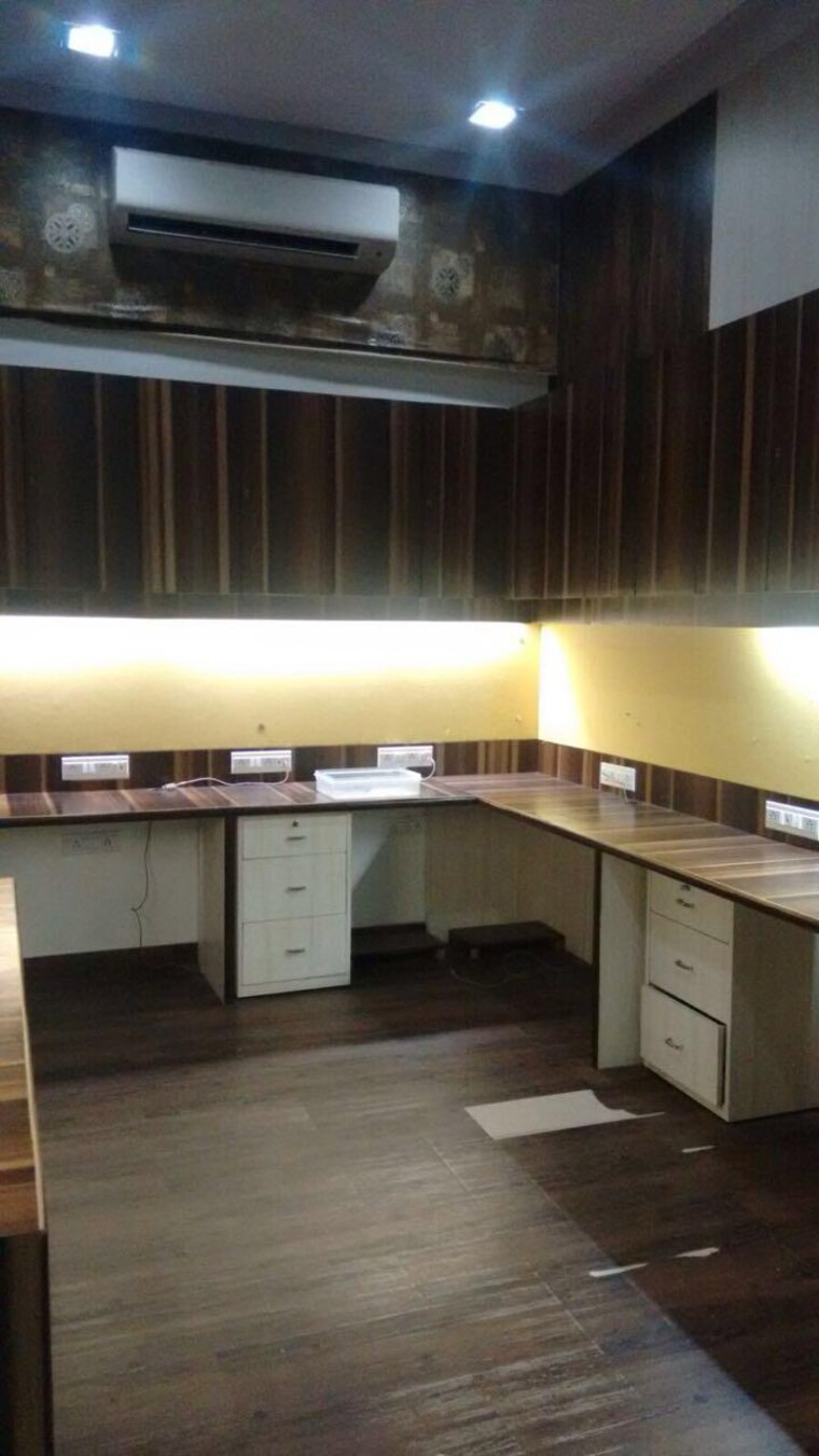 Team Area, neo-corporate-plaza Commercial Office Space 588 Sq.Ft. In Malad West Mumbai 9553367