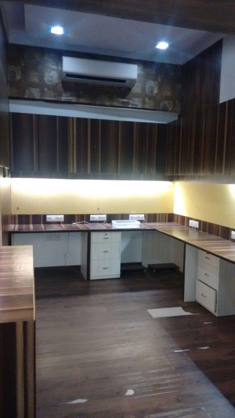 Team Area, neo-corporate-plaza Commercial Office Space 588 Sq.Ft. In Malad West Mumbai 9553367