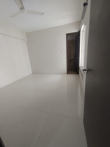 Room in 3 BHK Apartment at Pebbles II, Bavdhan – for Rent