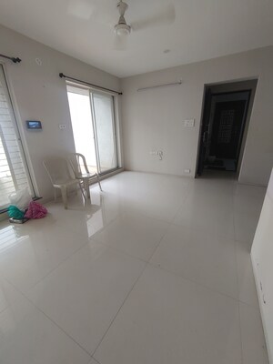 Room in 3 BHK Apartment at Pebbles II, Bavdhan – for Rent