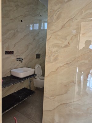 Bathroom in 3 BHK Apartment at Mayur Vihar 1 – for Rent