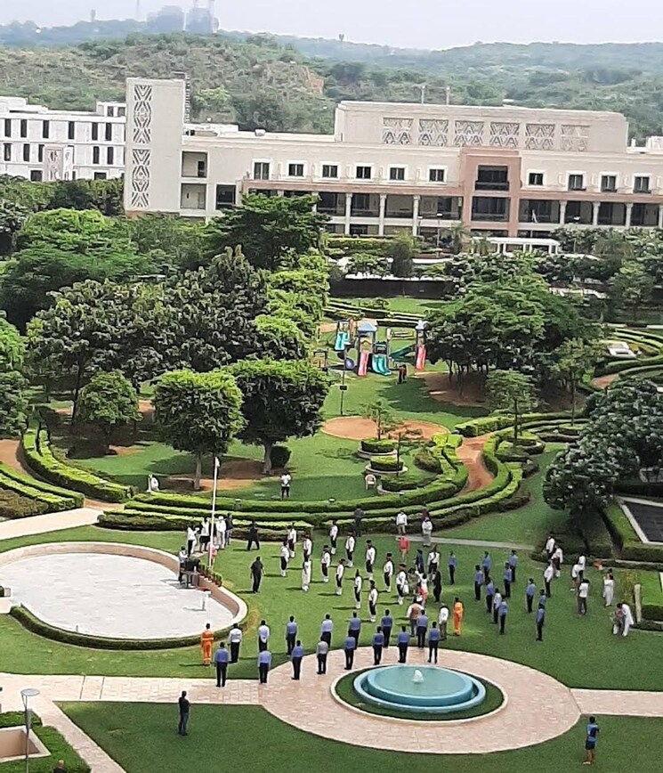 Exterior View, dlf-park-place 4 Bedroom 2700 Sq.Ft. Apartment In Sector 54 Gurgaon 9553393