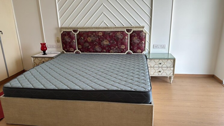 Bedroom, dlf-park-place 4 Bedroom 2700 Sq.Ft. Apartment In Sector 54 Gurgaon 9553393