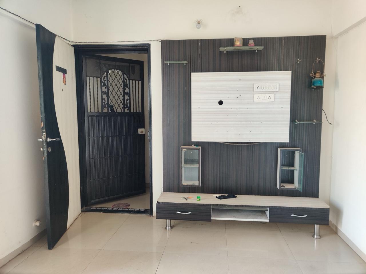 1 BHK + Servant Room Apartment For Sale in 1bhk Flat For Sale In Wak