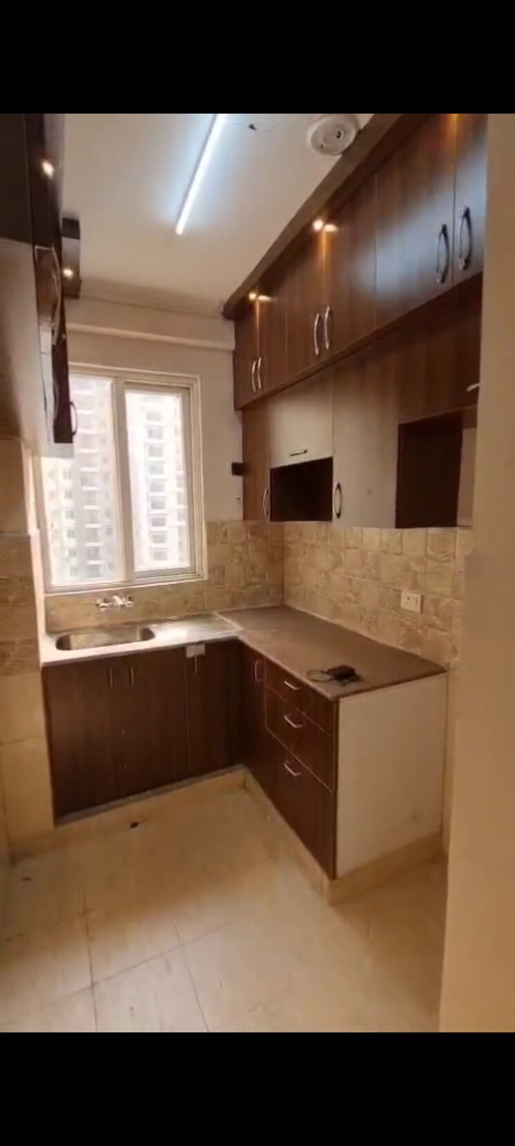 Kitchen, amrapali-golf-homes 2.5 Bedroom 1200 Sq.Ft. Apartment In Sector 4 Greater Noida Greater Noida 9553422