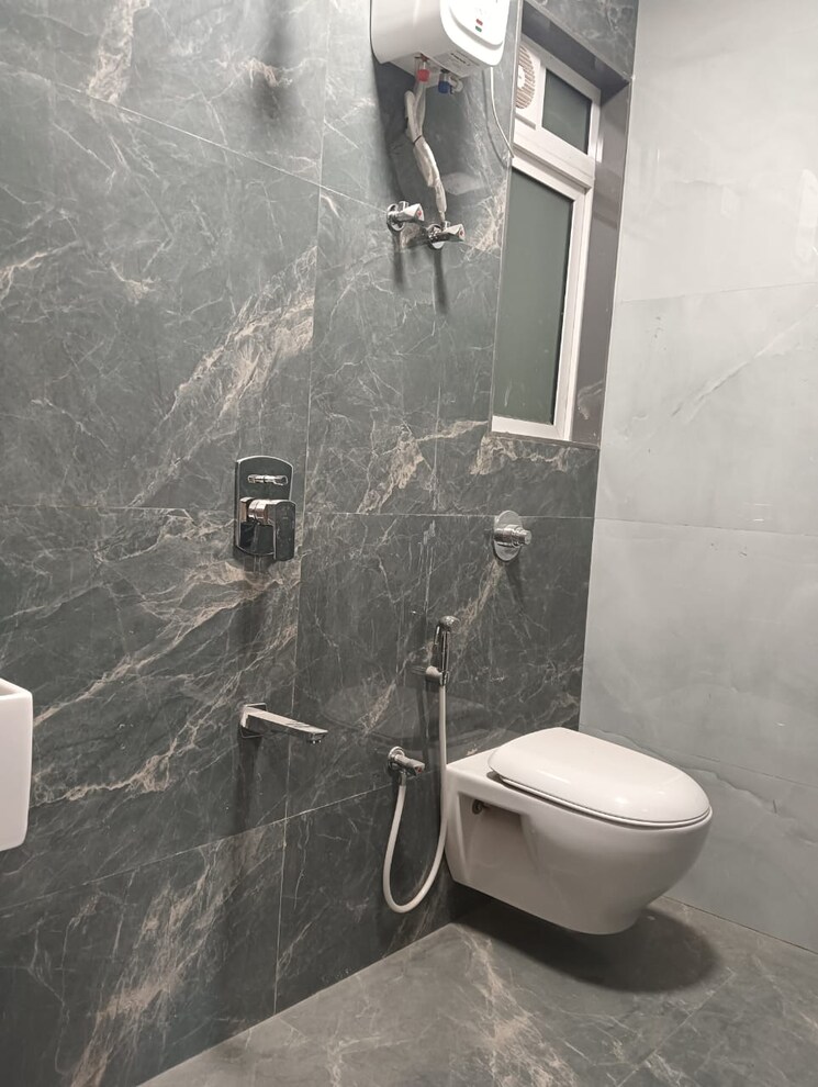 Bathroom, om-ganesh-chs 2 Bedroom 509 Sq.Ft. Apartment In Vikhroli East Mumbai 9553415