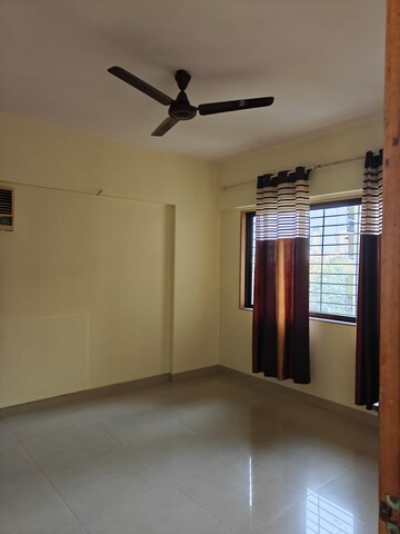Room in 2 BHK Apartment at Aum Sahil Tower, Lower Parel – for Rent