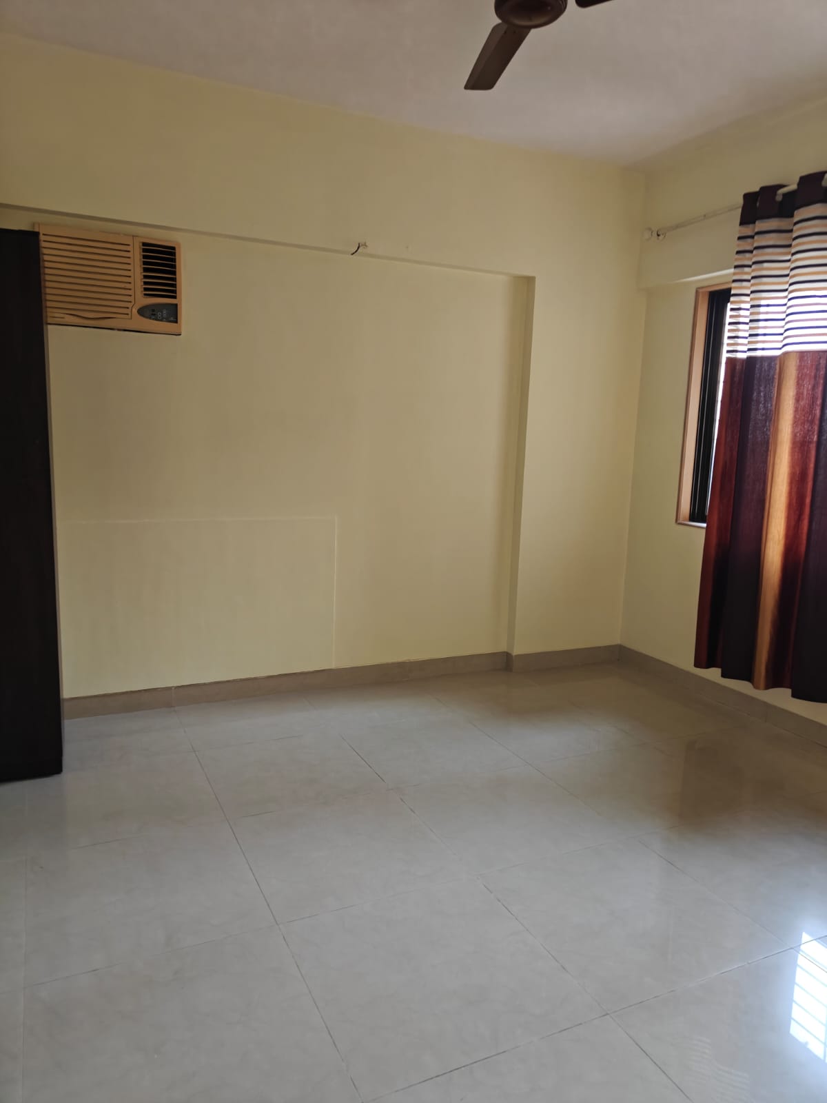 2 BHK Apartment For Rent in Aum Sahil Tower