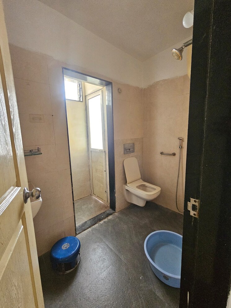 Bathroom, sanghvi-arham-arcade 3 Bedroom 1000 Sq.Ft. Apartment In Kharghar Navi Mumbai 9553417
