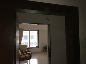 Room in 3 BHK Apartment at Skyi Songbirds, Bavdhan – for Rent