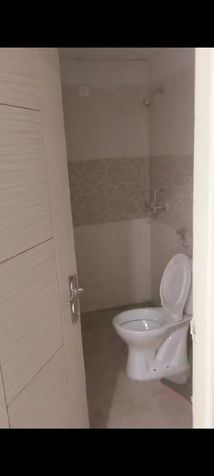 Bathroom, amrapali-golf-homes 3 Bedroom 1115 Sq.Ft. Apartment In Sector 4 Greater Noida Greater Noida 9553469