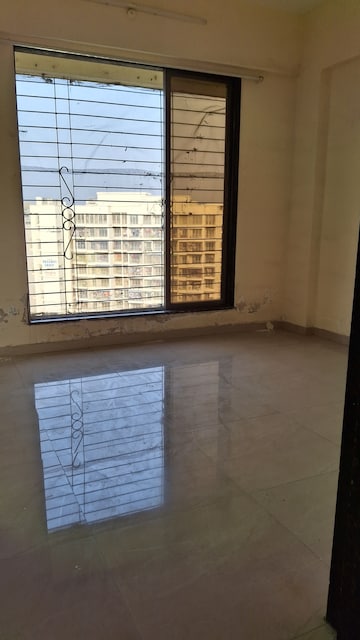 Room in 2 BHK Apartment at Dream Paradise, Ulwe Sector 9 – for Rent