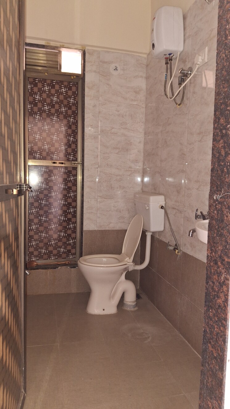 Bathroom, dream-paradise 2 Bedroom 1000 Sq.Ft. Apartment In Ulwe Sector 9 Navi Mumbai 9553460