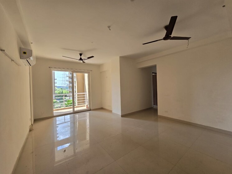 Room, paras-irene 2 Bedroom 1420 Sq.Ft. Apartment In Sector 70a Gurgaon 9553503