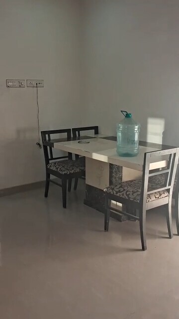 Room in 2 BHK Apartment at Kopar Khairane – for Rent