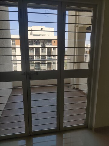 Room in 2 BHK Apartment at Loharuka Little Earth Phase II, Kiwale – for Rent