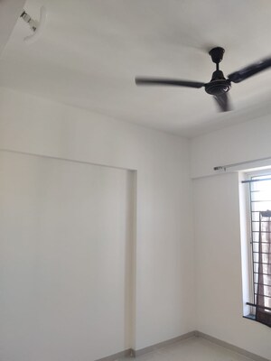 Room in 2 BHK Apartment at Loharuka Little Earth Phase II, Kiwale – for Rent