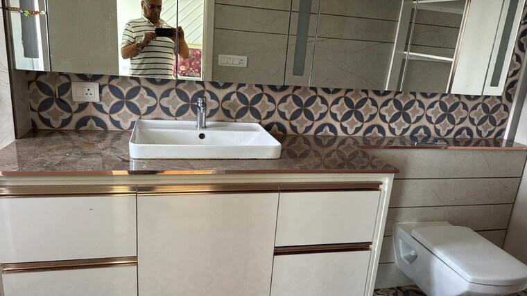 Attached Bathroom, dlf-park-place 3 Bedroom 1983 Sq.Ft. Apartment In Sector 54 Gurgaon 9553482