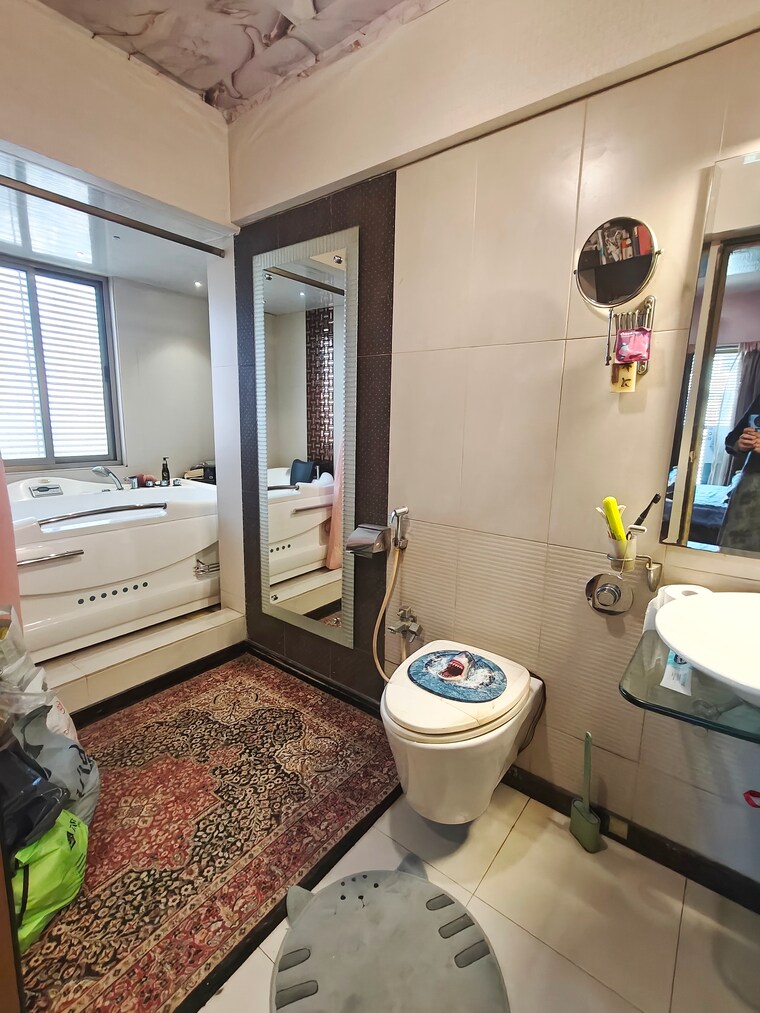 Bathroom, shiv-shakti-complex 3 Bedroom 1100 Sq.Ft. Apartment In Andheri West Mumbai 9553523