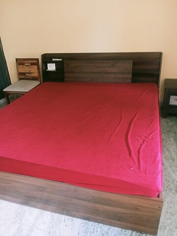 Bedroom in 1.5 BHK Builder Floor at Ansal Plaza Gurgaon, Palam Vihar – for Rent