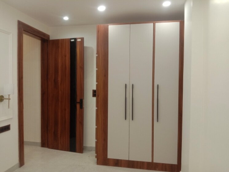 Room, mahavir enclave 3 Bedroom 999 Sq.Ft. Builder Floor In Mahavir Enclave Delhi 9553512
