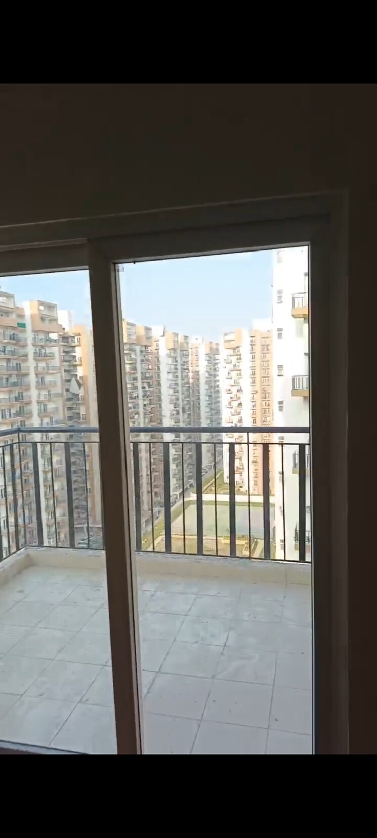 Room, amrapali-terrace-homes 3 Bedroom 1400 Sq.Ft. Apartment In Tech Zone 4 Greater Noida Greater Noida 9553531