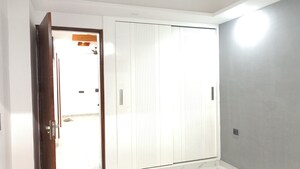 Room in 3 BHK Builder Floor at Sector 1 Vaishali – for Rent