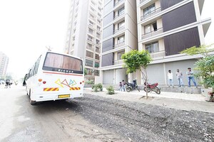  Showroom – Exterior View View at Zundal - for Sale