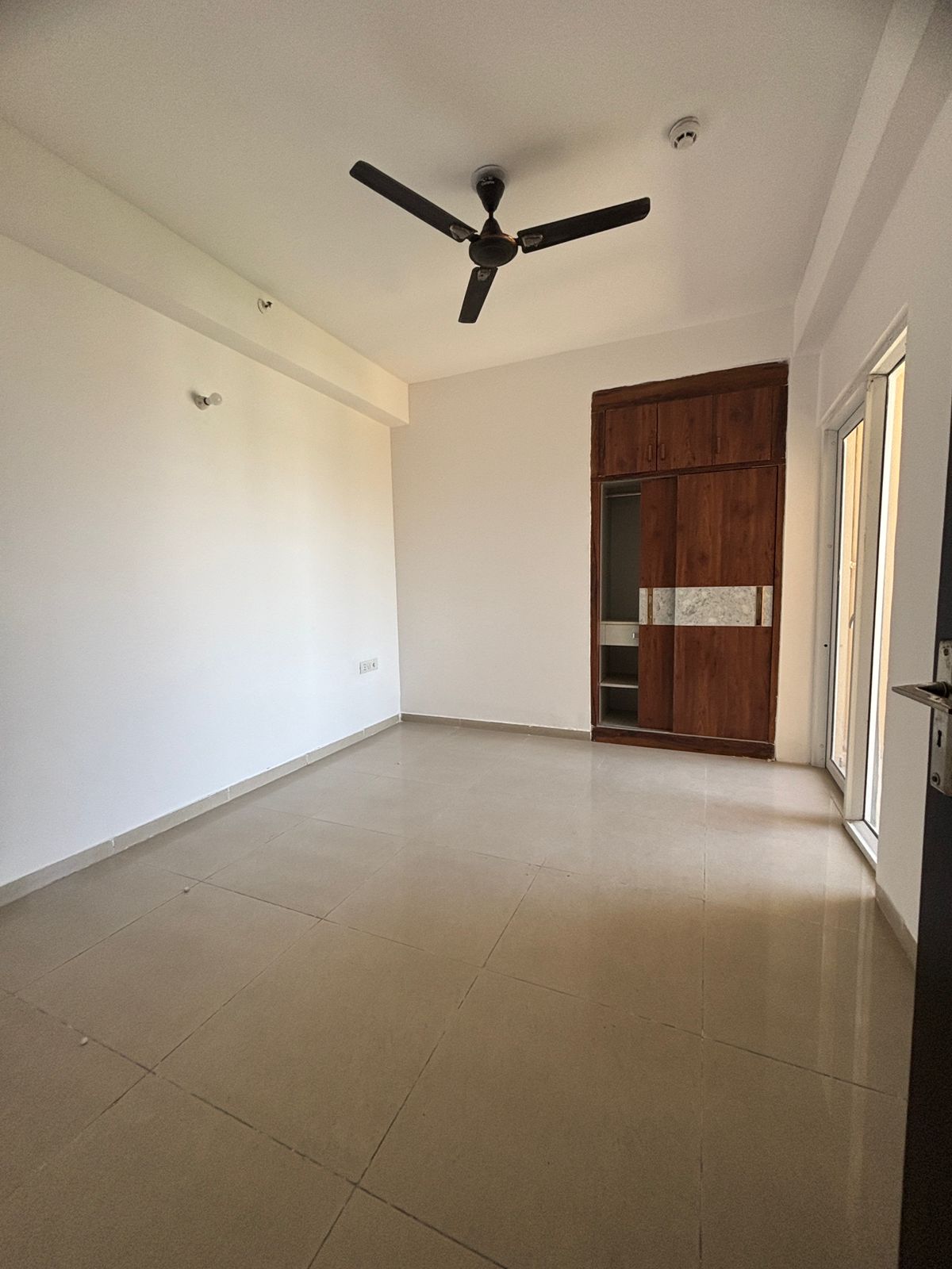 3 BHK 1635 Sq.Ft. Apartment in The Golden Gate