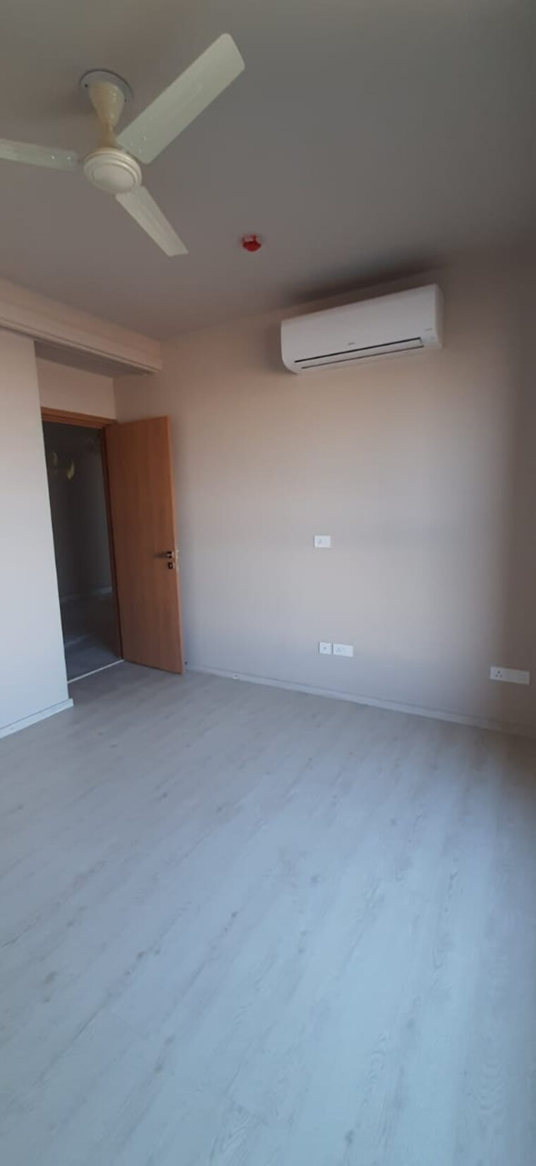 Room, m3m-skywalk 2 Bedroom 1406 Sq.Ft. Apartment In Sector 74 Gurgaon 9553571