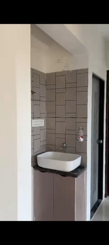 Attached Bathroom in 1.5 BHK Apartment at New Panvel – for Rent