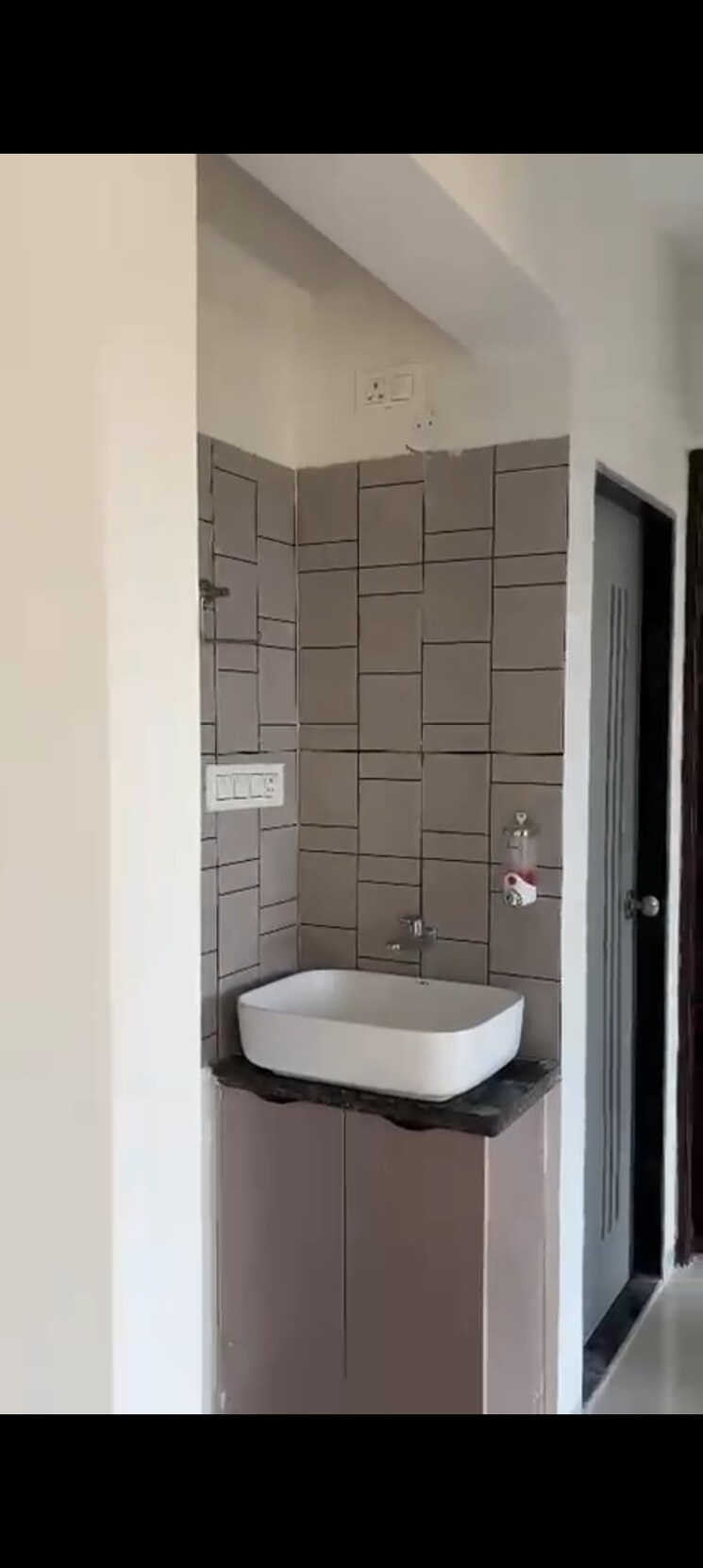 Attached Bathroom, new panvel 1.5 Bedroom 600 Sq.Ft. Apartment In New Panvel Navi Mumbai 9553566