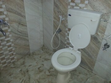 Bathroom in 1 RK Independent House at Rt Nagar – for Rent