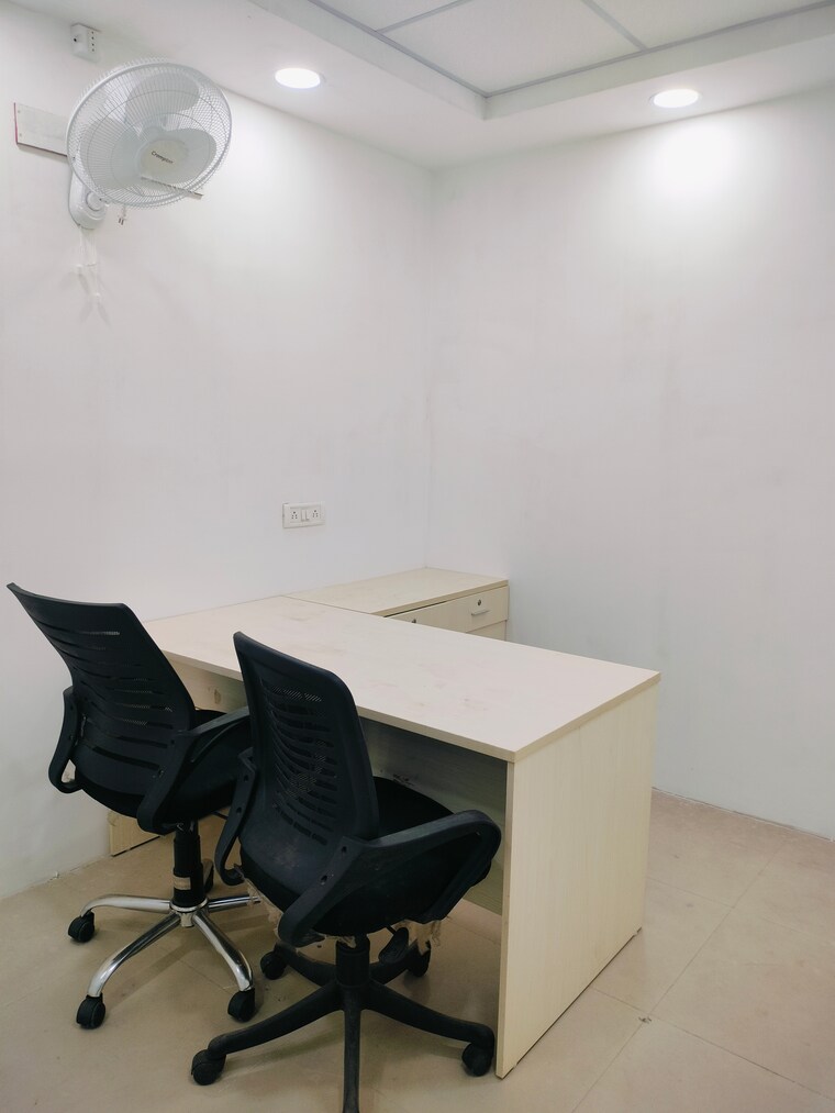Team Area, sector 4 Commercial Office Space 1000 Sq.Ft. In Sector 4 Noida 9553605