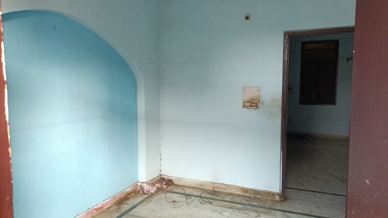 Room, vaishali sector 5 1 Bedroom 550 Sq.Ft. Builder Floor In Vaishali Sector 5 Ghaziabad 9553621