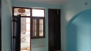 Room in 1 BHK Builder Floor at Vaishali Sector 5 – for Rent