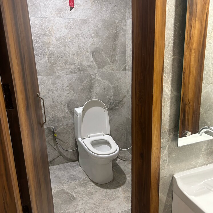 Bathroom, sector 34 Commercial Office Space 2000 Sq.Ft. In Sector 34 Chandigarh 9553617