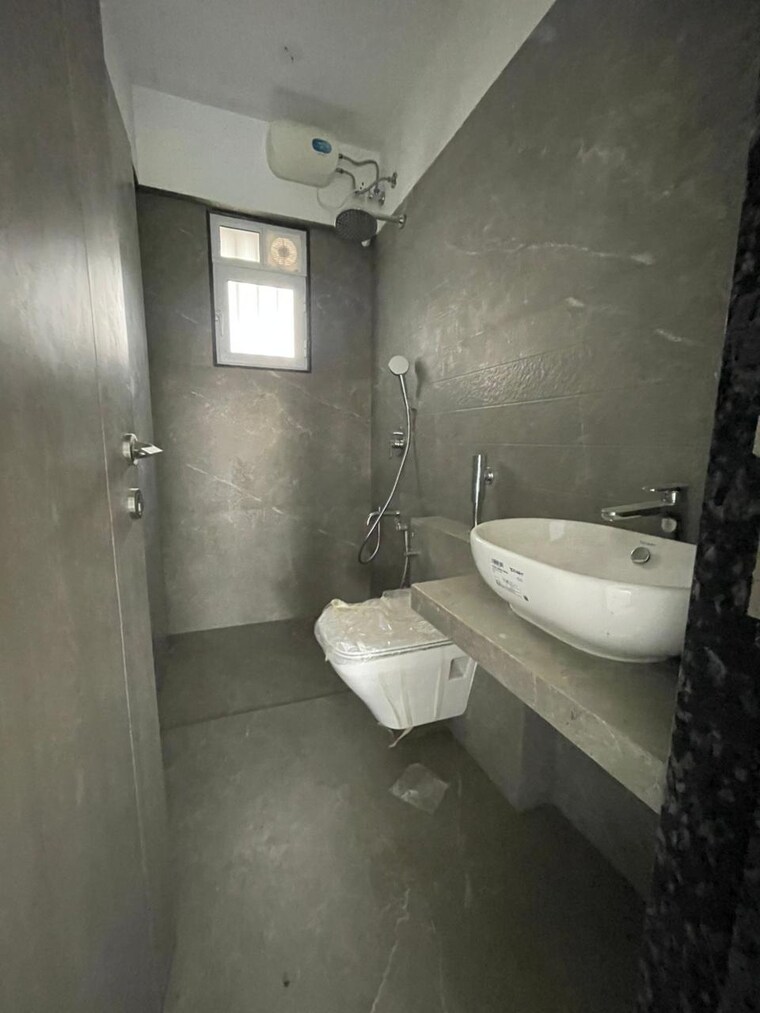 Bathroom, aayush-ayaansh 2 Bedroom 635 Sq.Ft. Apartment In Chembur Mumbai 9553634