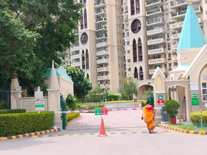 4 BHK Apartment – Exterior View View at DLF Westend Heights, Sector 53 - for Rent