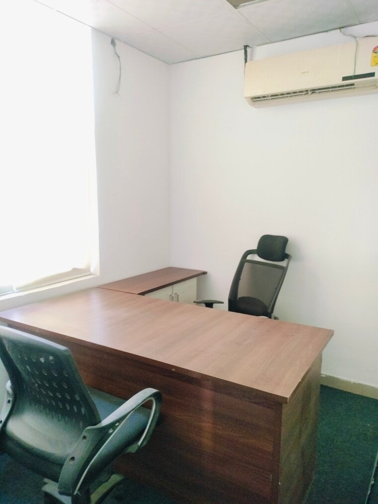 Team Area, sector 2 Commercial Office Space 1200 Sq.Ft. In Sector 2 Noida 9553673