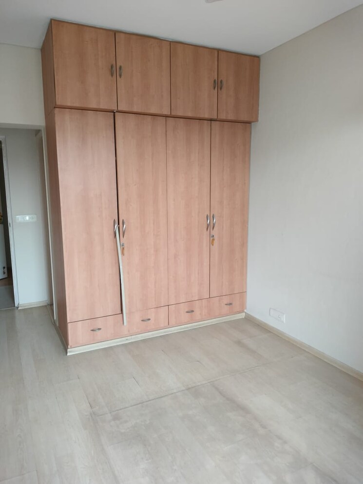 Room, dlf-westend-heights 4 Bedroom 2600 Sq.Ft. Apartment In Sector 53 Gurgaon 9553640