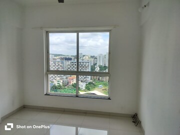 Room in 2 BHK Apartment at Kolte Patil Stargaze, Bavdhan – for Rent