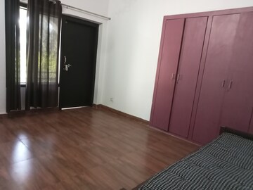 Room in 2 BHK Builder Floor at Gomti Nagar – for Rent