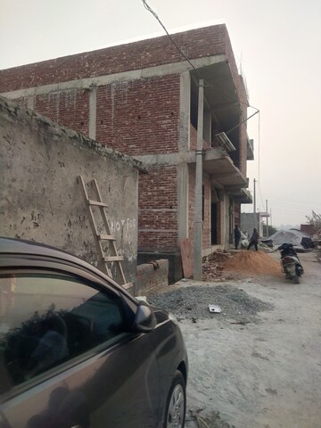  Plot For Sale in Stellar Gymkhana, Knowledge Park Ii Greater Noida