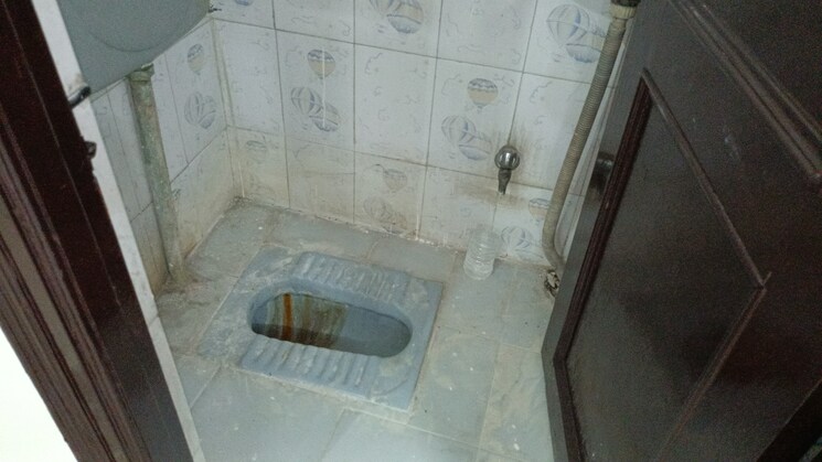 Bathroom, vaishali sector 5 1 Bedroom 561 Sq.Ft. Builder Floor In Vaishali Sector 5 Ghaziabad 9553733