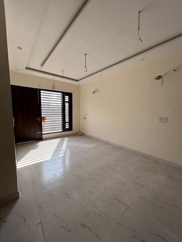 Room in 2 BHK Independent House at Sector 89 – for Rent