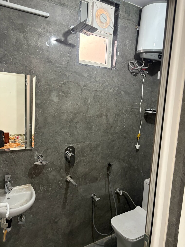 Bathroom, sector 46 Studio 649 Sq.Ft. Builder Floor In Sector 46 Gurgaon 9553744